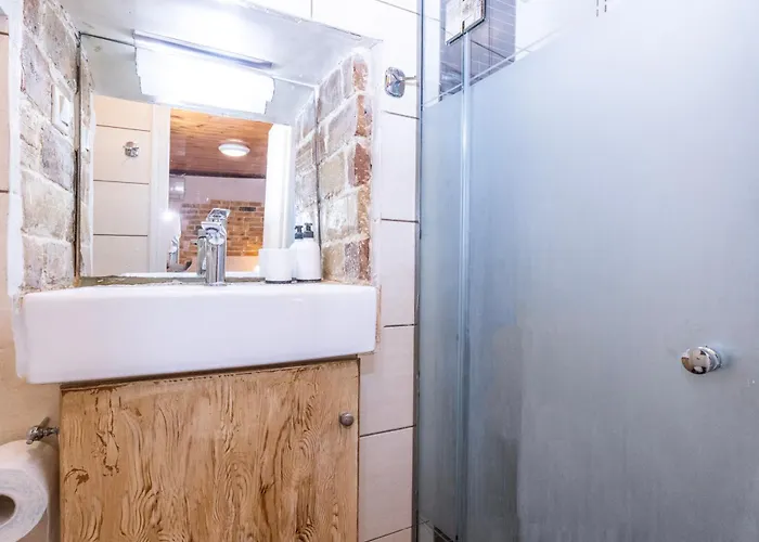 Kampielo Homes - Budget Prv Bathroom Corfu (city)